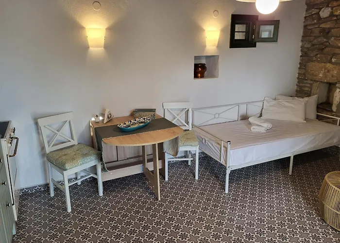 Kaliva Family House アストリス